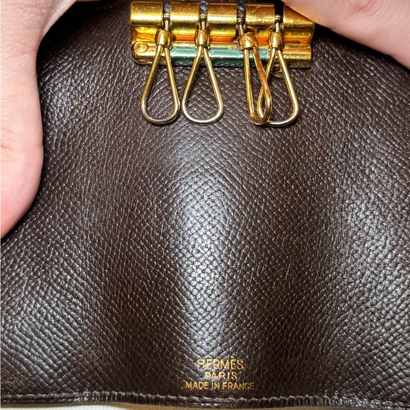 Hermès Black Leather Key Holder with Gold Accents - Picture 5 of 10